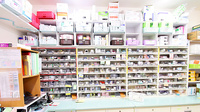 サエラ薬局 千里中央店の薬棚