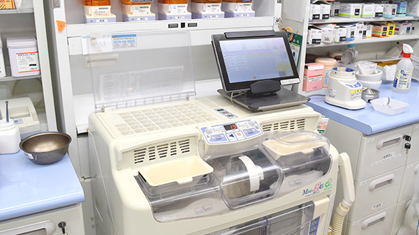 ふたば沖町薬局の調剤器具