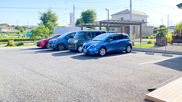 友愛薬局　守谷店の駐車場