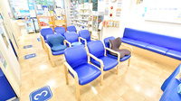 クオール薬局柏の葉店の待合スペース