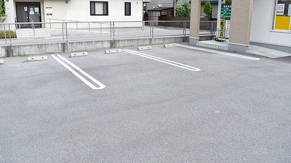 サンロード調剤薬局南田店の駐車場