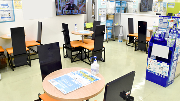 あい薬局大阪がんセンター店の待合スペース