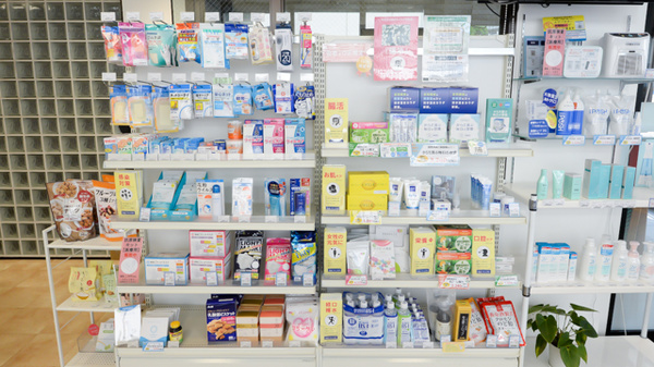 クオール薬局新栄店の雑貨品