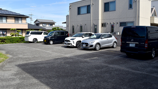 アルゴ薬局の駐車場