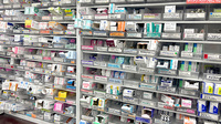 しいの木薬局　ほりにし店の薬棚