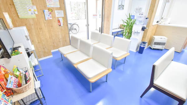 みんなの薬局松波店の待合スペース