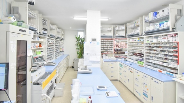 みんなの薬局松波店の調剤室