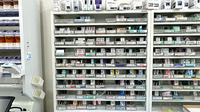 アクア薬局泉町店の薬棚