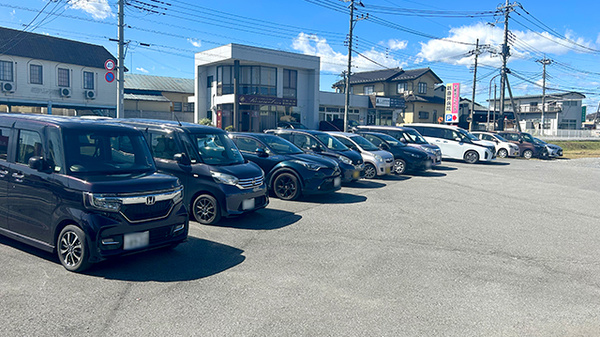 メープル薬局下栗店の駐車場