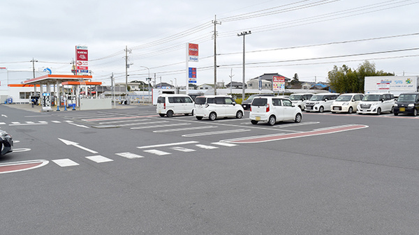 ヤックスドラッグ横芝光薬局の駐車場