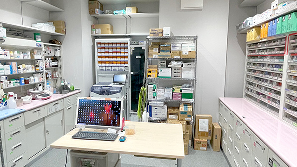 桜茨木薬局の調剤室