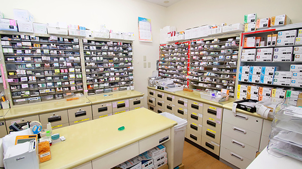 薬のヒグチ薬局 谷町二丁目店の調剤室