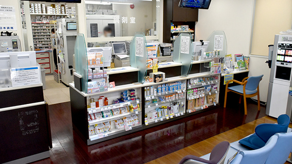 日本調剤西宮薬局の受付/カウンター