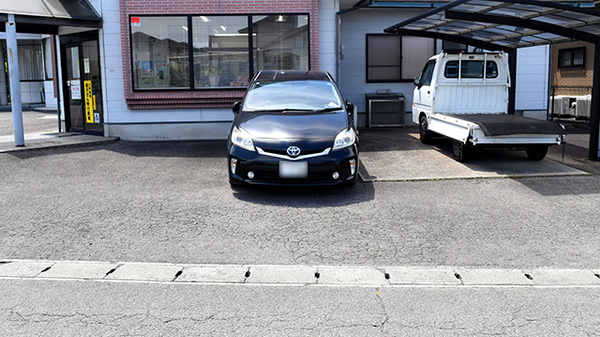ワタナベ薬局　日出店の駐車場