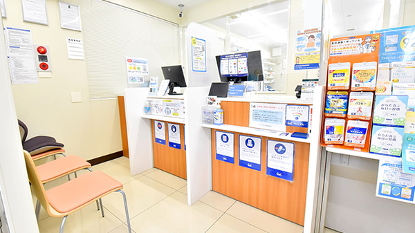 ローソンクオール薬局柏向原町店の受付/カウンター
