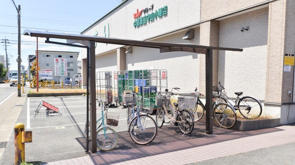 V・drug　守山小幡薬局の駐輪場