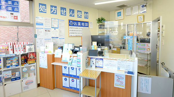 ローソンクオール薬局島根一丁目店の受付/カウンター