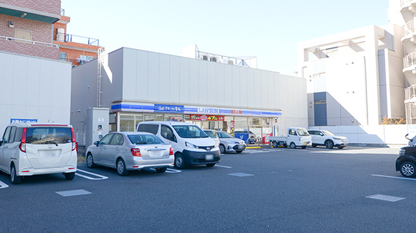 ローソンクオール薬局島根一丁目店の駐車場