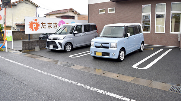 ゴダイ薬局新在家本町店の駐車場