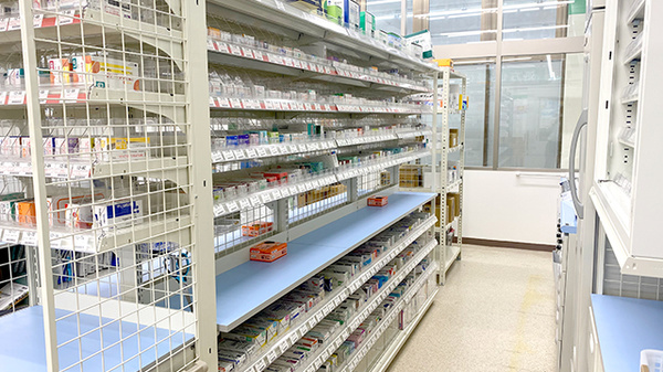 ドラッグセイムス京町薬局の調剤室