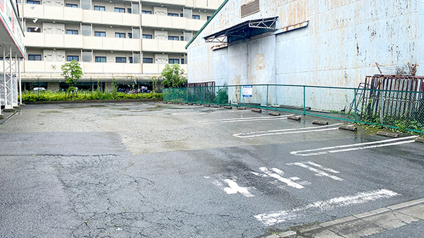 ドラッグセイムス京町薬局の駐車場
