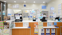 ローソンクオール薬局千駄木不忍通店の受付/カウンター