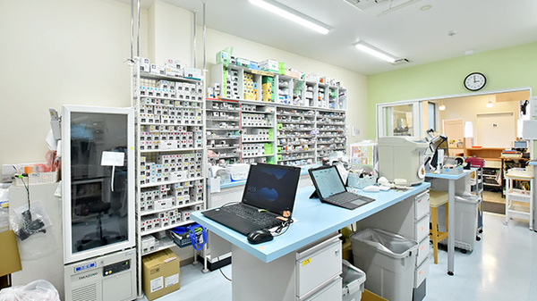 サエラ薬局 枚方店の調剤室