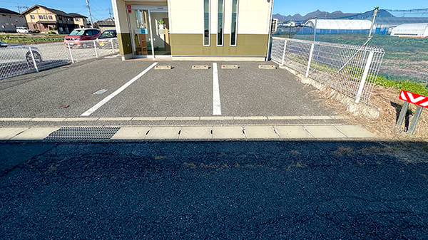 いろは薬局 冷水店の駐車場