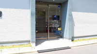マリン薬局城北店の入口