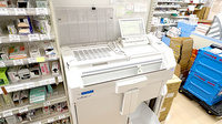 クスリのアオキ斑鳩薬局の調剤器具