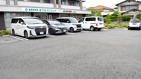 ゴダイ薬局　玉津店の駐車場