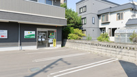 ノルデン薬局南１３条店の駐車場