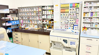スマイル天満薬局の薬棚