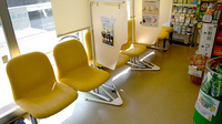 そうごう薬局 太田南店の待合スペース