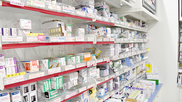 ゴダイ薬局　みゆき通り店の薬棚