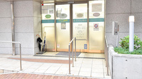 サエラ薬局 東戸塚店の入口