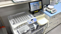薬局トモズ新丸子店の調剤器具