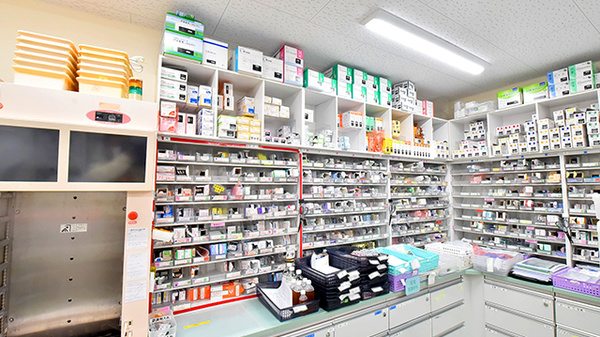 サエラ薬局 北習志野店の薬棚