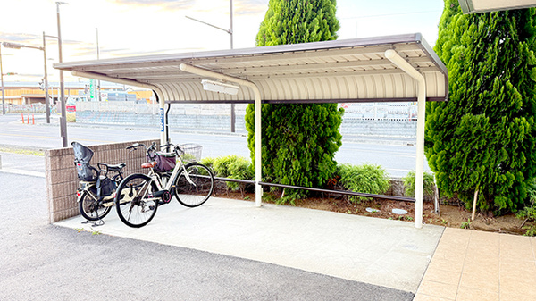わかば薬局 浦和美園店の駐輪場