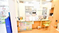 グリーンドラッグ薬局 伊祖店の受付/カウンター