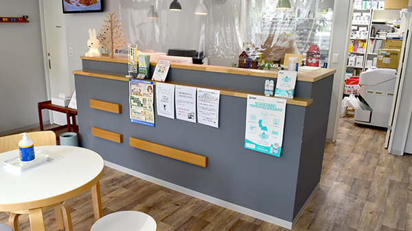 にこにこ薬局新戸町店の受付/カウンター