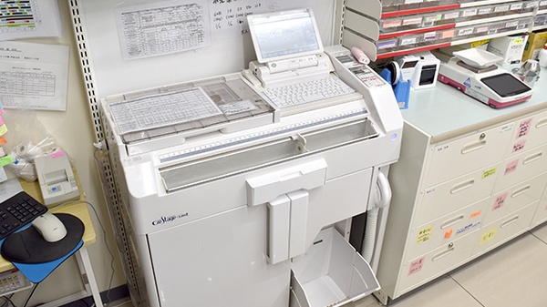 アカカベ薬局　木田町店の調剤器具