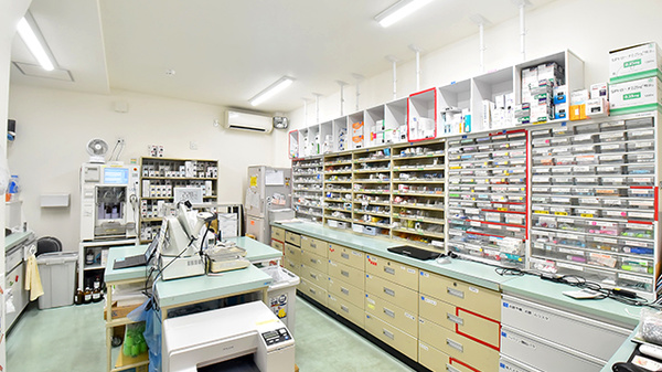 サエラ薬局 今里北店の調剤室