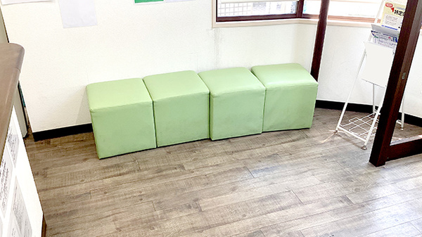 きらり薬局千葉中央店の待合スペース