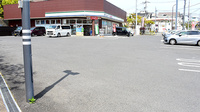 エムズドラッグ学園大和薬局の駐車場