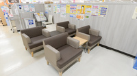 イオン薬局伊勢店の待合スペース