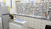 調剤薬局アモス大門店の調剤室