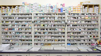 調剤薬局アモス大門店の薬棚