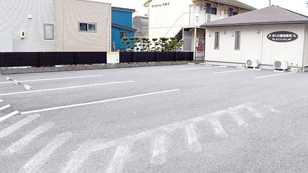 ありさ調剤薬局の駐車場