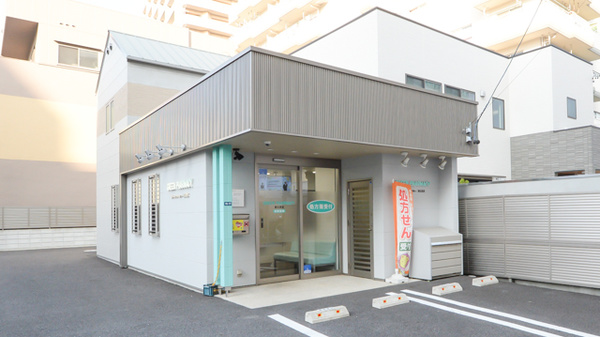 グリーンファーマシー富士見店の外観